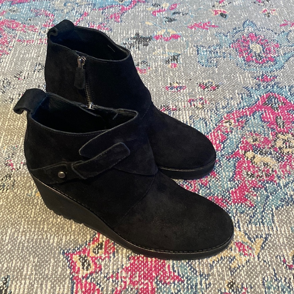 Eileen Fisher Sport Suede NWT